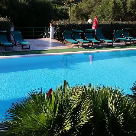 La Liccia Misia Вилла Санта-Тереза-Галлура